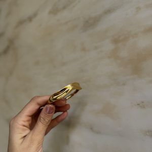 gold bracelet jewelry laroute