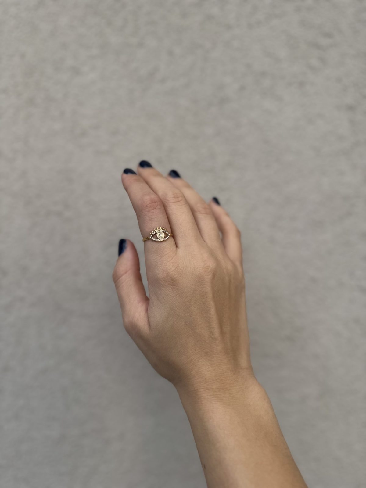 Eye ring