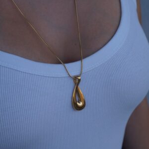 ring jewelry necklace gold silver earrings bag